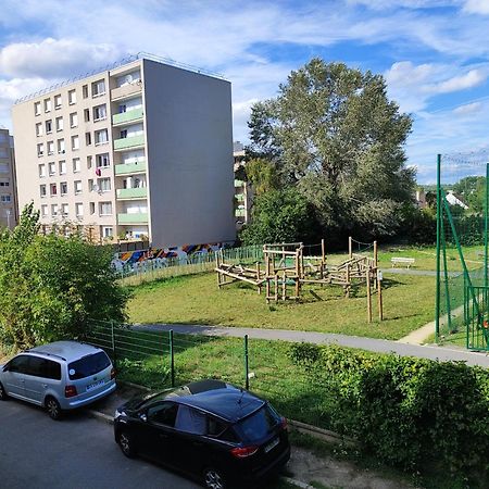 Room & Parking In Shared Appartment With Proprietor L 25 Mins From Paris Gare Du Nord, Cdg Airport & Stade De France Montmagny Exterior photo